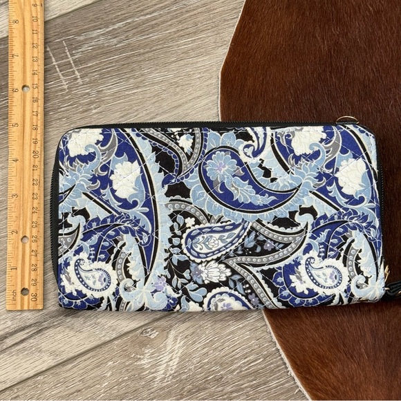 Blue and Black Paisley Women's Clutch - Picture 3 of 4